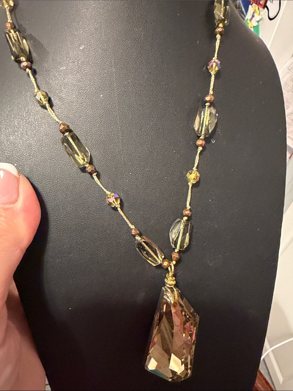 Premiere Design in box High end Faceted Amber Crystal Pendant Necklace 16”-18”